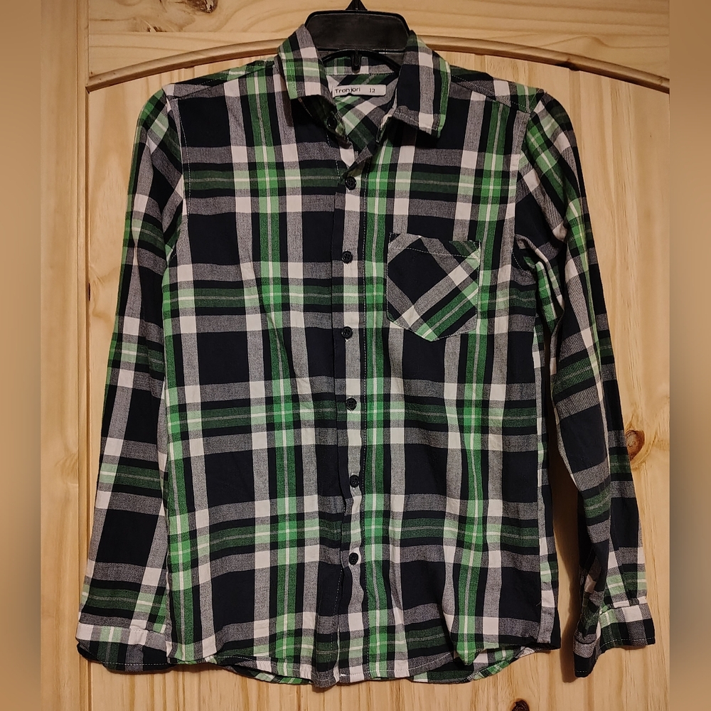 NWOT Tronjori Boys Size 12 Green and Blue Plaid Button-Down Long-Sleeve Shirt